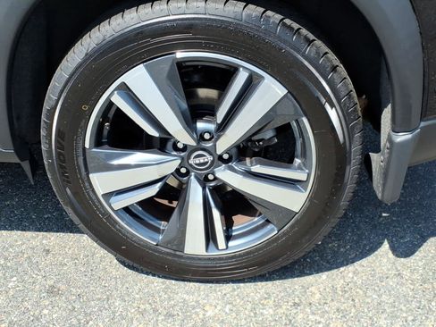 Certified 2023 Nissan Rogue SL w/ SL Premium Package AWD/4WD image 9