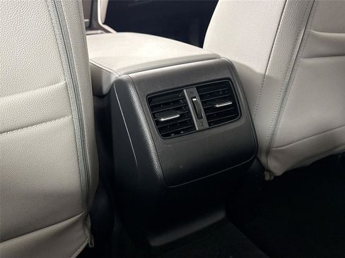 Used 2019 Honda Accord EX image 34