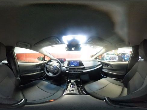 Used 2025 Toyota Prius LE image 42