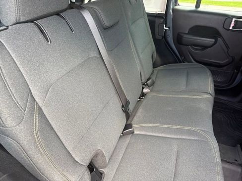 Used 2025 Jeep Wrangler Unlimited Sport AWD/4WD image 19