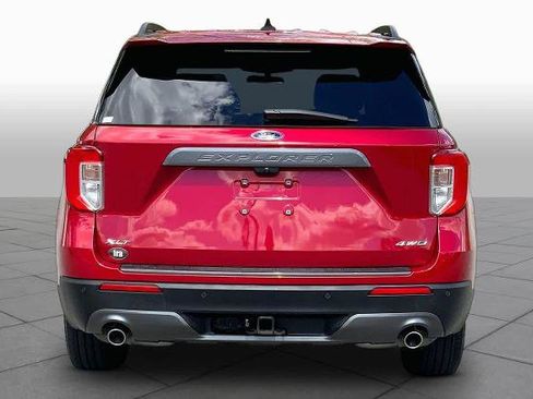 Certified 2023 Ford Explorer XLT w/ Equipment Group 202A AWD/4WD image 5