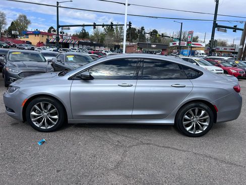 Used 2015 Chrysler 200 S image 5
