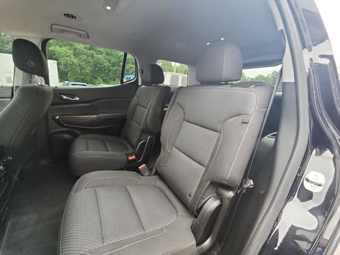 Used 2023 GMC Acadia SLE w/ Driver Convenience Package FWD image 19