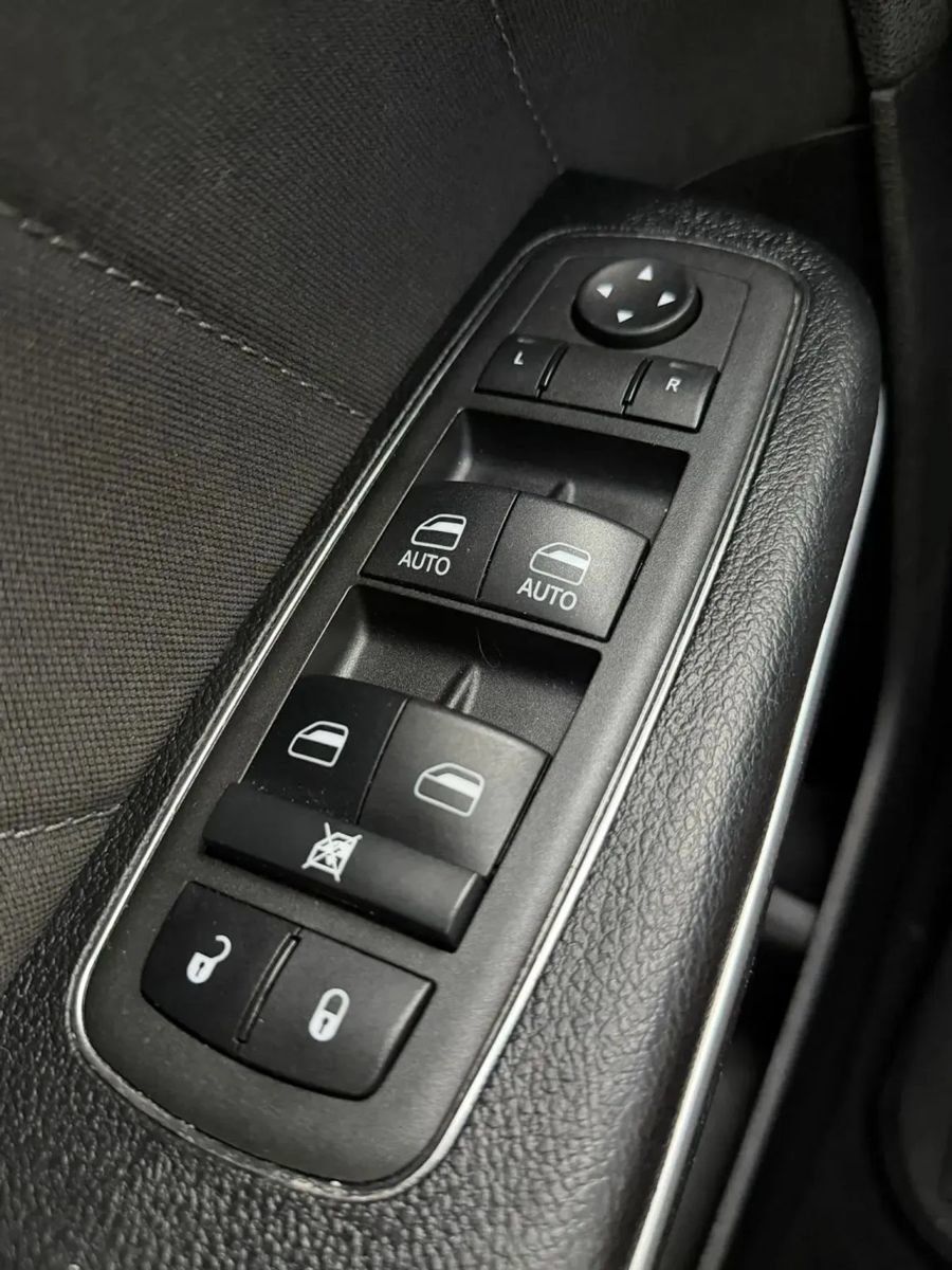 Used 2021 Dodge Charger SXT RWD image 27