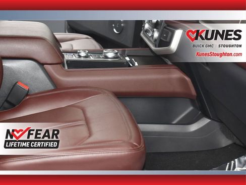 Used 2024 Ford Expedition Limited image 25