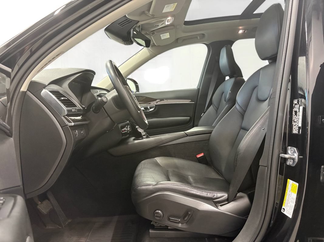 Used 2019 Volvo XC90 T5 Momentum w/ Multimedia Package AWD/4WD image 10