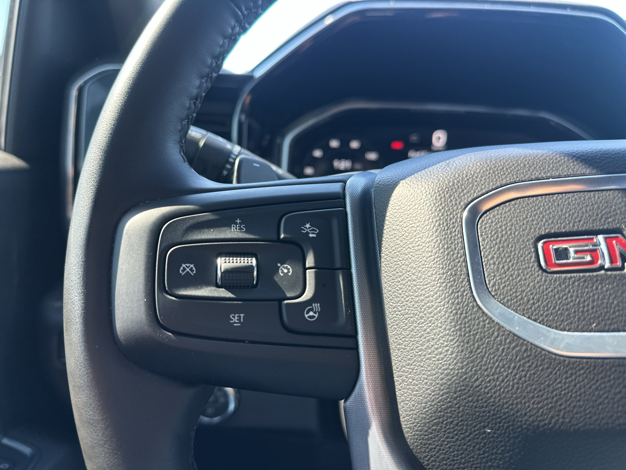 Used 2026 GMC Sierra 1500 SLT w/ SLT Premium Package AWD/4WD image 30