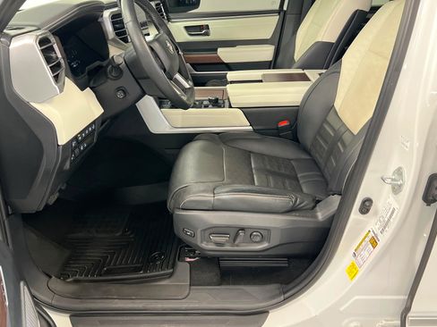 Used 2023 Toyota Sequoia Capstone AWD/4WD image 18