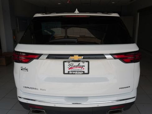 Used 2023 Chevrolet Traverse Premier AWD/4WD image 9