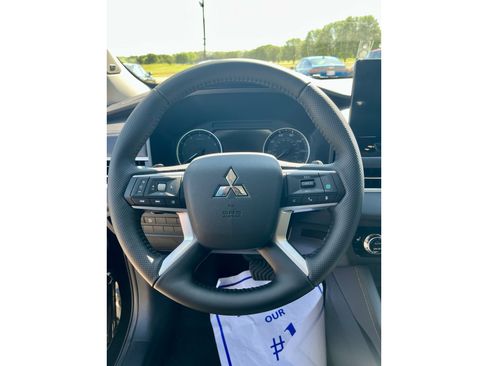 New 2026 Mitsubishi Outlander SE AWD/4WD image 9