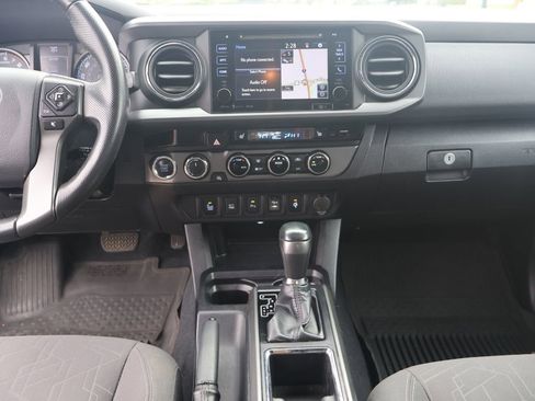 Used 2017 Toyota Tacoma TRD Sport w/ Premium & Technology Package image 25