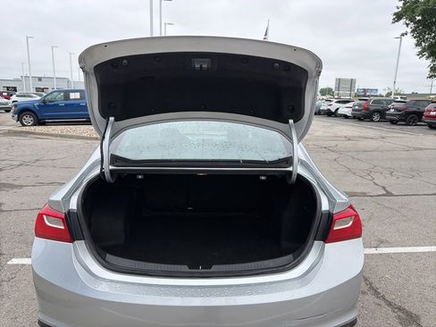 Used 2018 Chevrolet Malibu LS FWD image 12