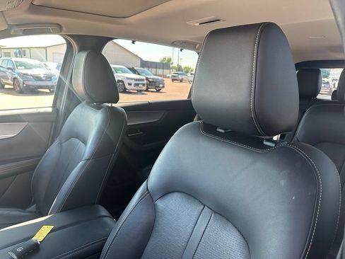 Used 2025 MAZDA CX-90 3.3 Turbo w/ Preferred Package AWD/4WD image 3