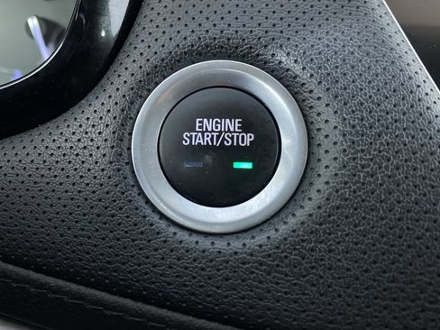 Used 2018 Cadillac XT5 Luxury w/ Driver Awareness Package image 7