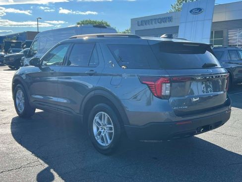 Used 2026 Ford Explorer Active AWD/4WD image 8