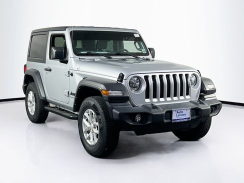 Used 2023 Jeep Wrangler Sport AWD/4WD image 3