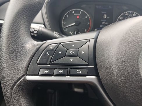 Used 2022 Nissan Altima 2.5 S FWD image 12