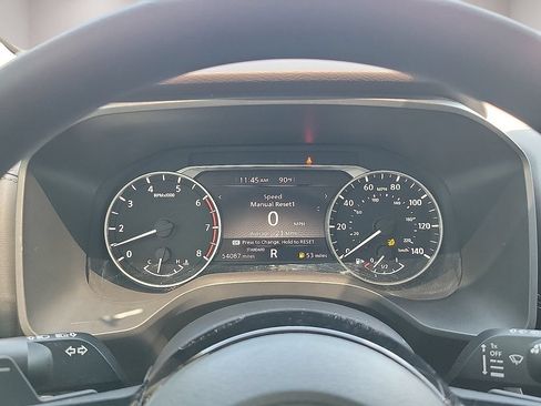 Used 2022 Nissan Rogue SV FWD image 17
