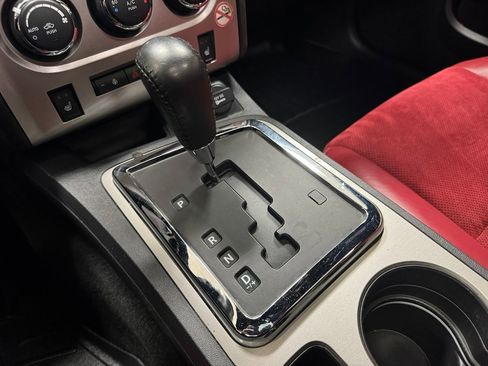 Used 2013 Dodge Challenger SRT8 w/ Harman Kardon Audio Group image 33