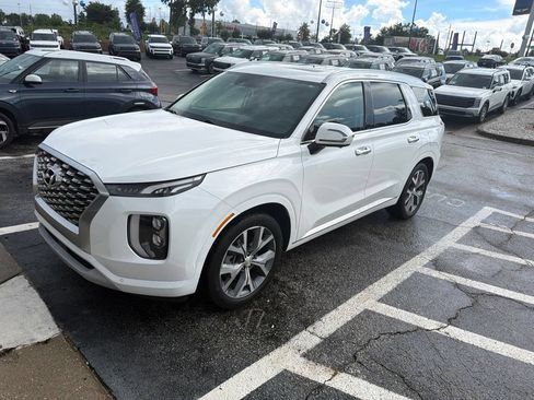 Used 2021 Hyundai Palisade Limited FWD image 2