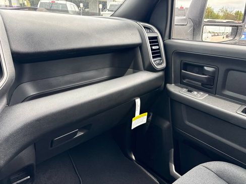 New 2026 RAM 3500 Tradesman AWD/4WD image 40