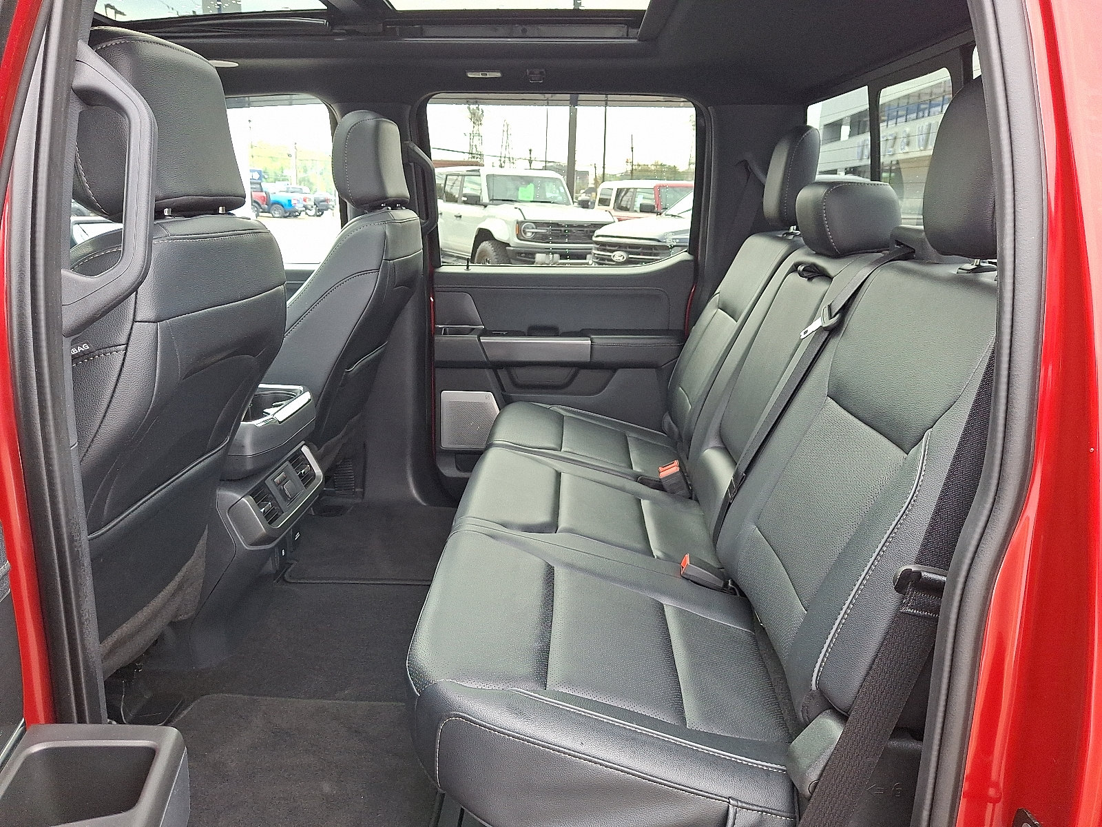 Used 2024 Ford F150 Lariat w/ Equipment Group 502A High AWD/4WD image 10