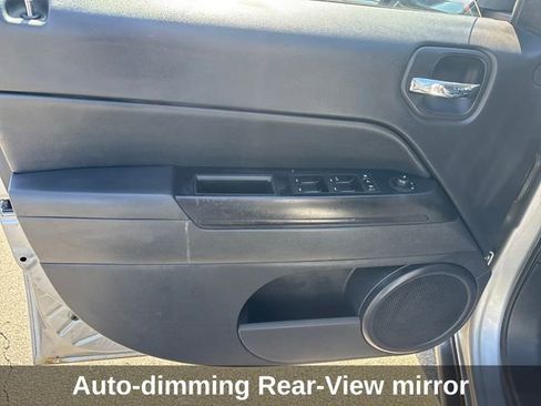 Used 2016 Jeep Patriot High Altitude AWD/4WD image 12
