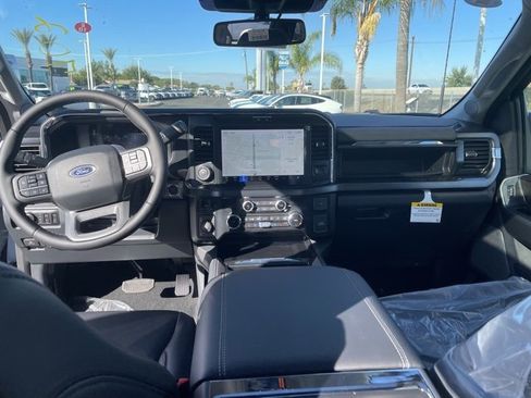 New 2026 Ford F250 Lariat w/ Black Appearance Package image 22