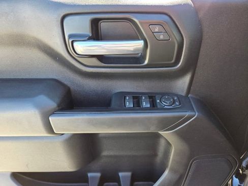 Certified 2021 Chevrolet Silverado 1500 Custom image 16