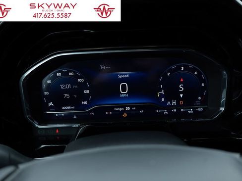 Used 2024 Chevrolet Silverado 1500 LT Trail Boss w/ Convenience Package II AWD/4WD image 32