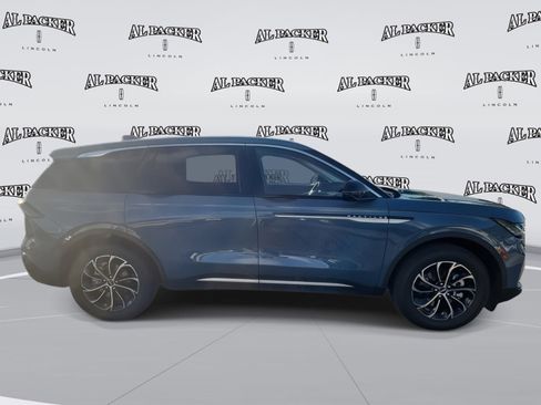 New 2026 Lincoln Nautilus Premier image 6