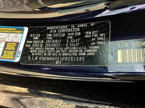 Used 2023 Kia Carnival LX FWD image 20