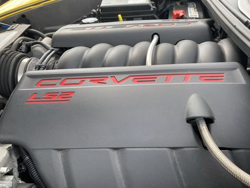 Used 2006 Chevrolet Corvette Coupe w/ Preferred Equipment Group image 21