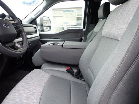 New 2025 Ford F350 XLT w/ FX4 Off-Road Package image 12