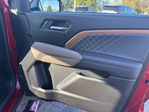 Certified 2024 GMC Canyon Denali image 19