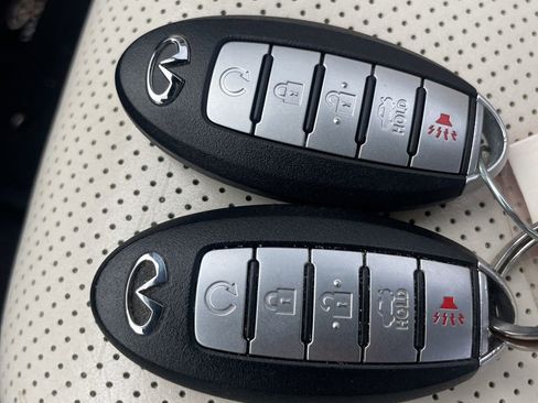 Used 2018 INFINITI Q60 Red Sport 400 w/ Pro Active Package image 3