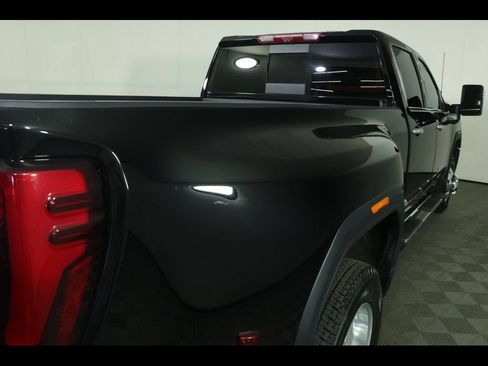 Used 2025 GMC Sierra 3500 Denali w/ Denali Reserve Package AWD/4WD image 24