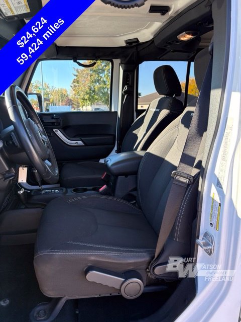 Used 2018 Jeep Wrangler Unlimited Rubicon w/ Cold Weather Group AWD/4WD image 15