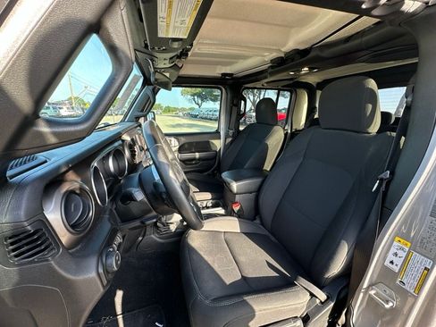 Used 2020 Jeep Gladiator Sport w/ Quick Order Package 24S AWD/4WD image 11