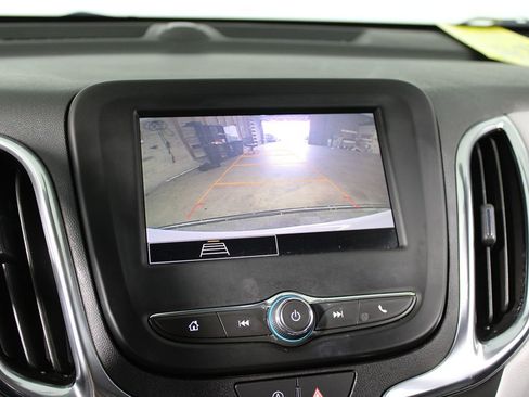 Used 2023 Chevrolet Equinox LT w/ Driver Convenience Package image 23