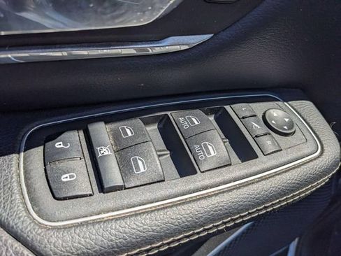 Used 2022 RAM 1500 Laramie AWD/4WD image 15