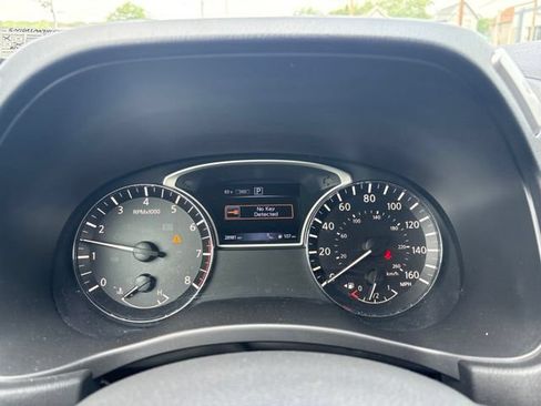 Used 2017 Nissan Pathfinder SL w/ SL Premium Package AWD/4WD image 11