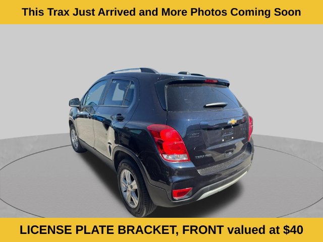 Used 2022 Chevrolet Trax LT w/ LT Convenience Package AWD/4WD image 4