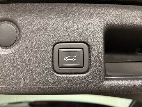 Certified 2023 Chevrolet Equinox LT AWD/4WD image 8