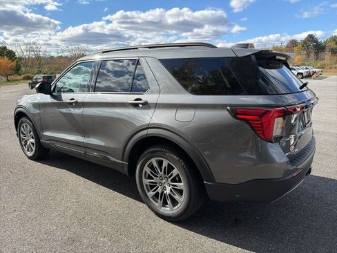 New 2026 Ford Explorer Active image 4