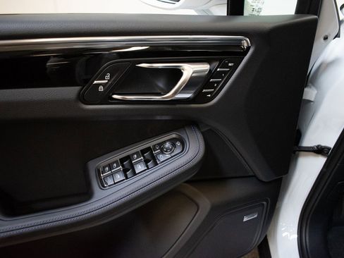 New 2026 Porsche Macan S image 20