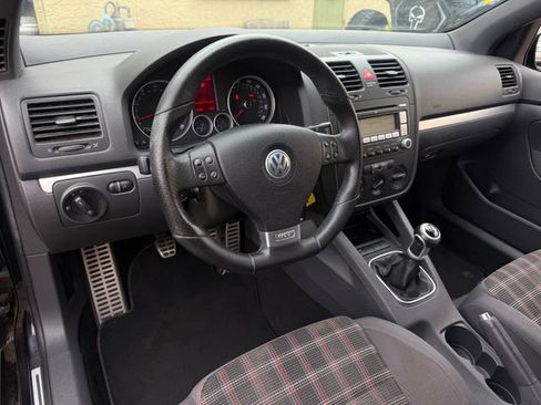 Used 2007 Volkswagen GTI 2-Door image 23