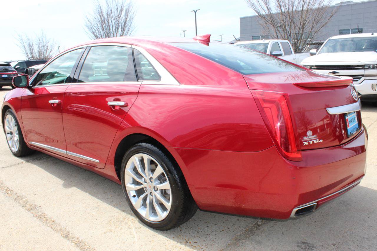 Used 2015 Cadillac XTS Luxury w/ Driver Awareness Package AWD/4WD image 4