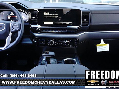 New 2026 GMC Sierra 1500 SLT image 12