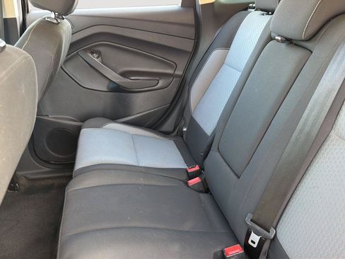 Used 2017 Ford Escape SE FWD image 16